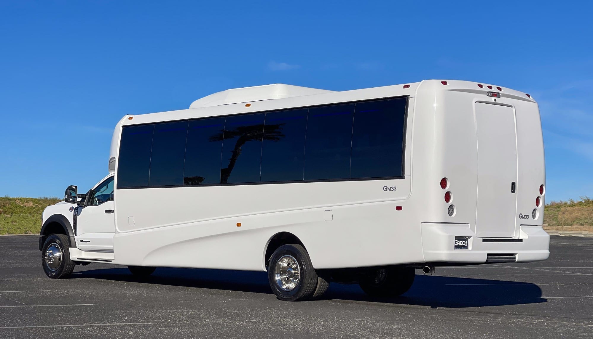 2025 (2024 chassis) F-600